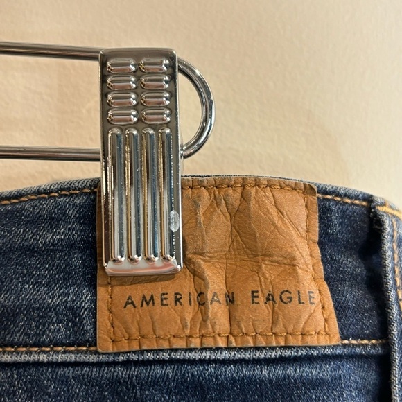 AMERICAN EAGLE  Sz 14S Dark Wash Distressed Chewed Hem Super High Rise Jeans NEW - Picture 8 of 13